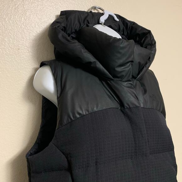 The North Face Black Novelty Nuptse Hooded Vest Womens Size M - Picture 9 of 9